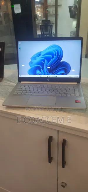 New Laptop HP Stream Notebook 8GB Intel Core I5 HDD 1T