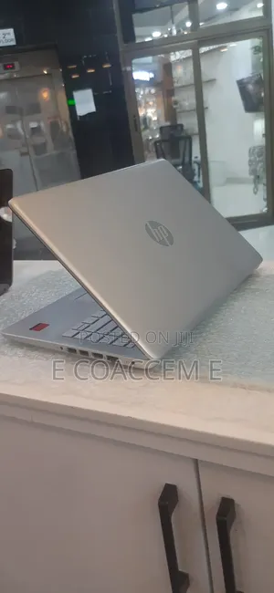 New Laptop HP Stream Notebook 8GB Intel Core I5 HDD 1T