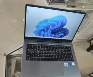 Photo - New Laptop Huawei MateBook 13 WRT-W29E 16GB Intel Core I5 SSD 512GB