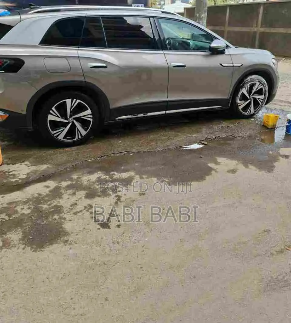 Volkswagen ID.6 2023 Gray