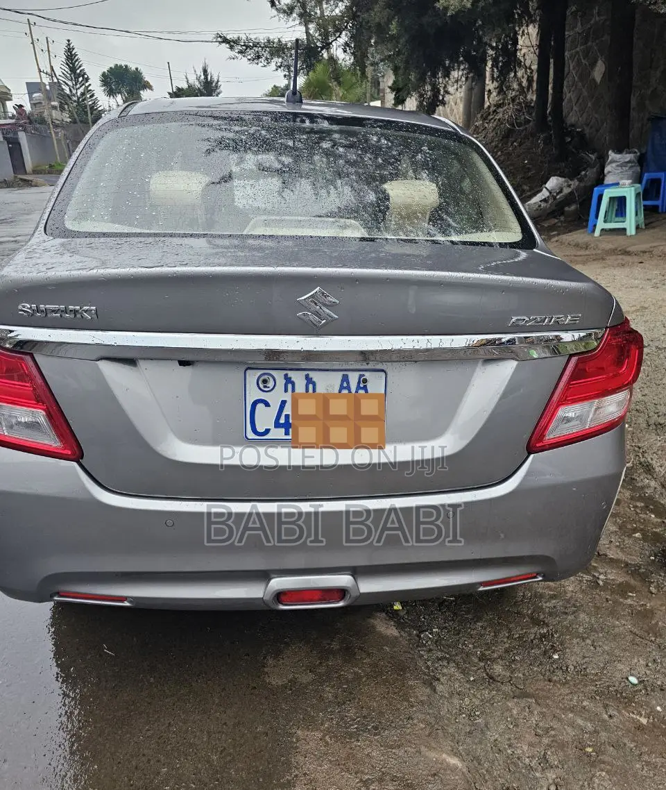 Suzuki Dzire 2022 Silver