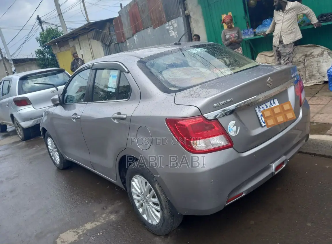 Suzuki Dzire 2022 Silver