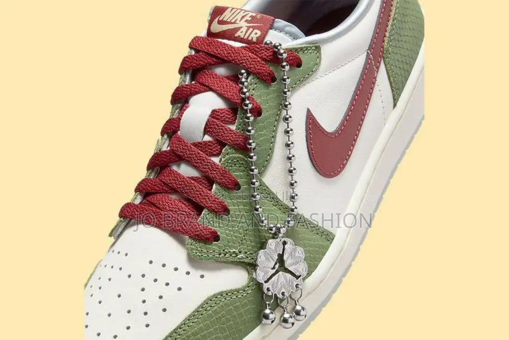 Air Jordan 1 Low ‘Year of Dragons’ Shoe