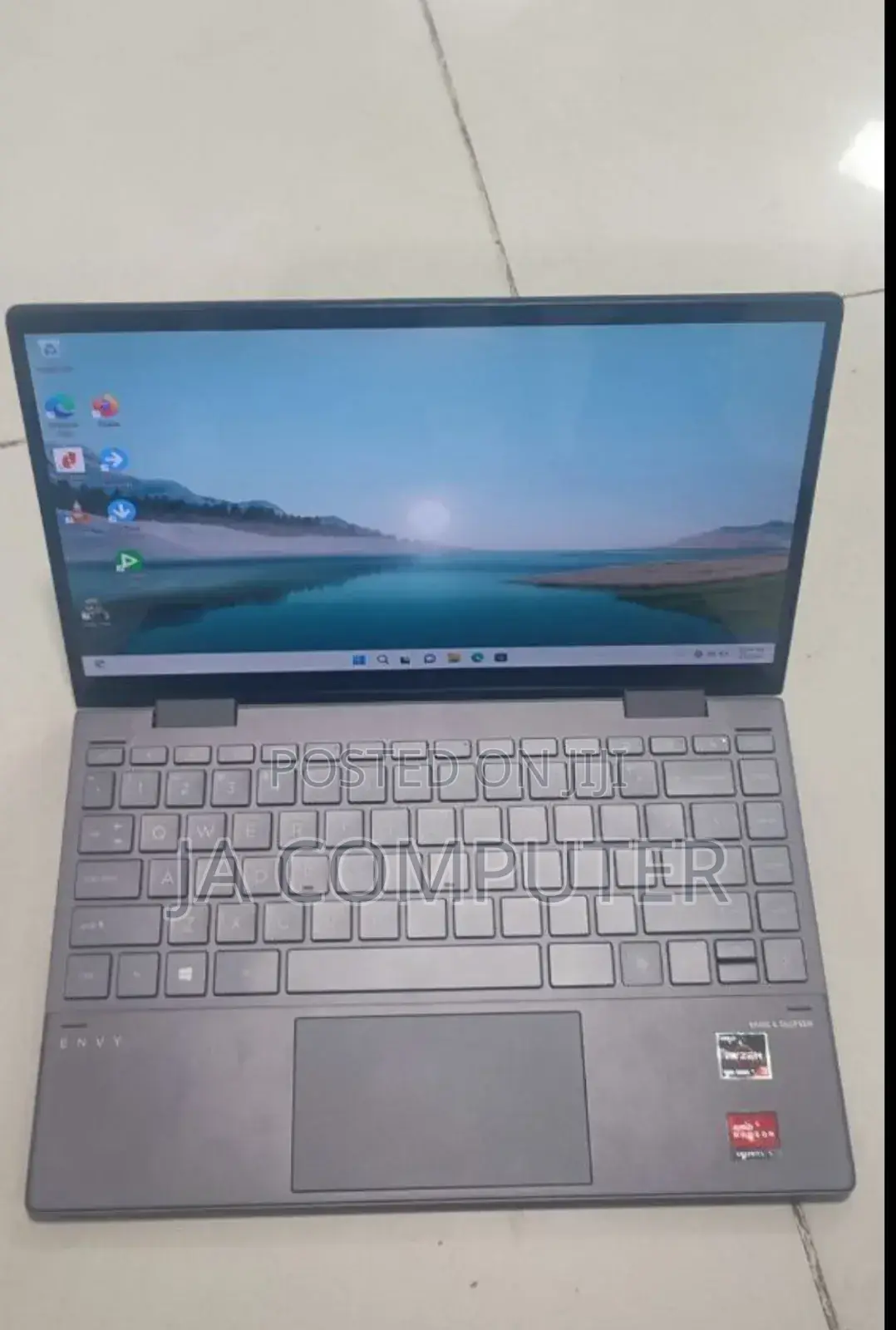New Laptop HP Envy X360 8GB AMD Ryzen 5 SSD 512GB
