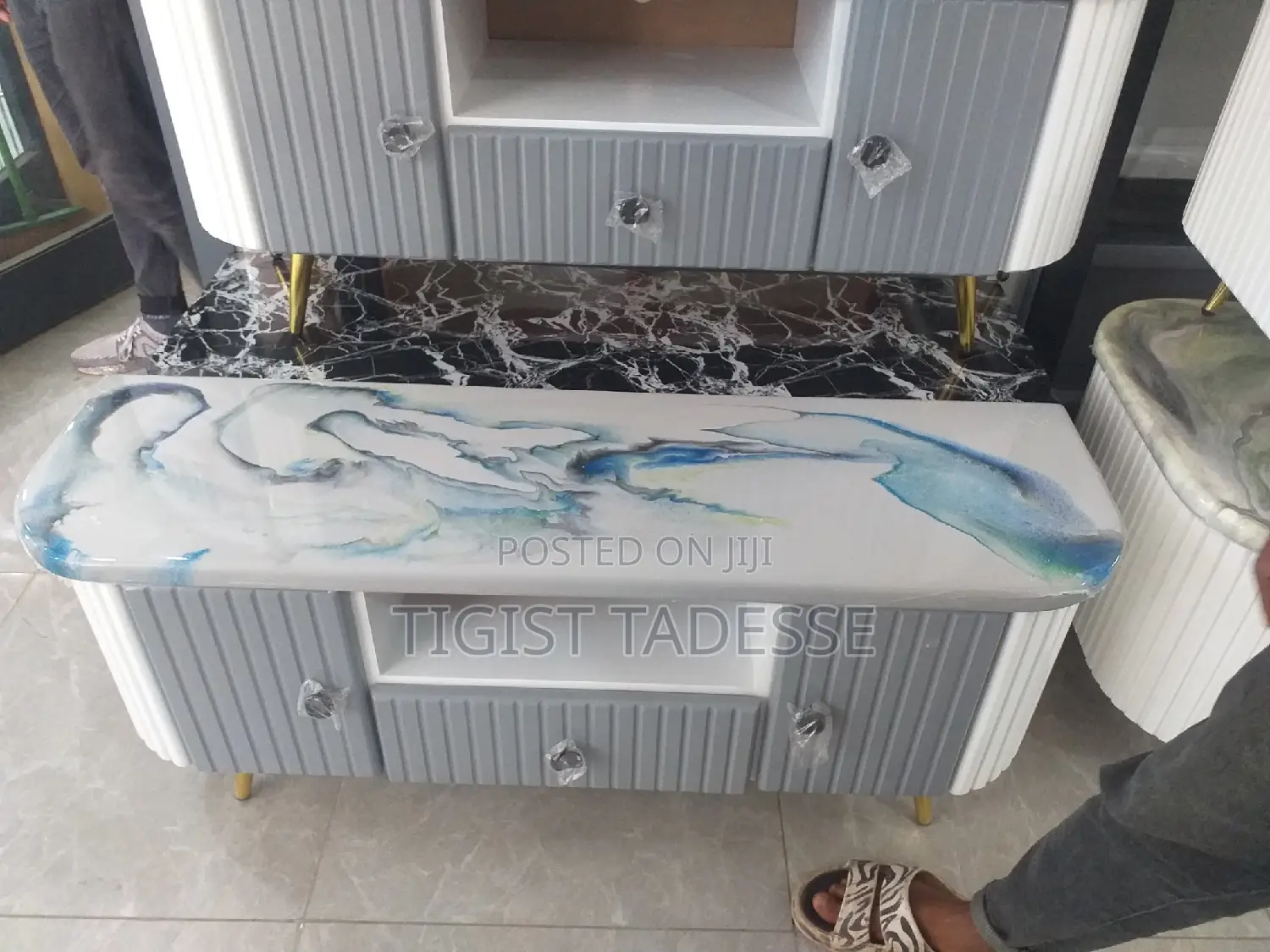 Epoxy Tv Stand 120cm