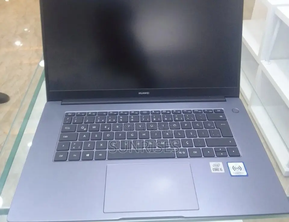 New Laptop Huawei MateBook 13 WRT-W19E 16GB Intel Core I5 SSD 512GB