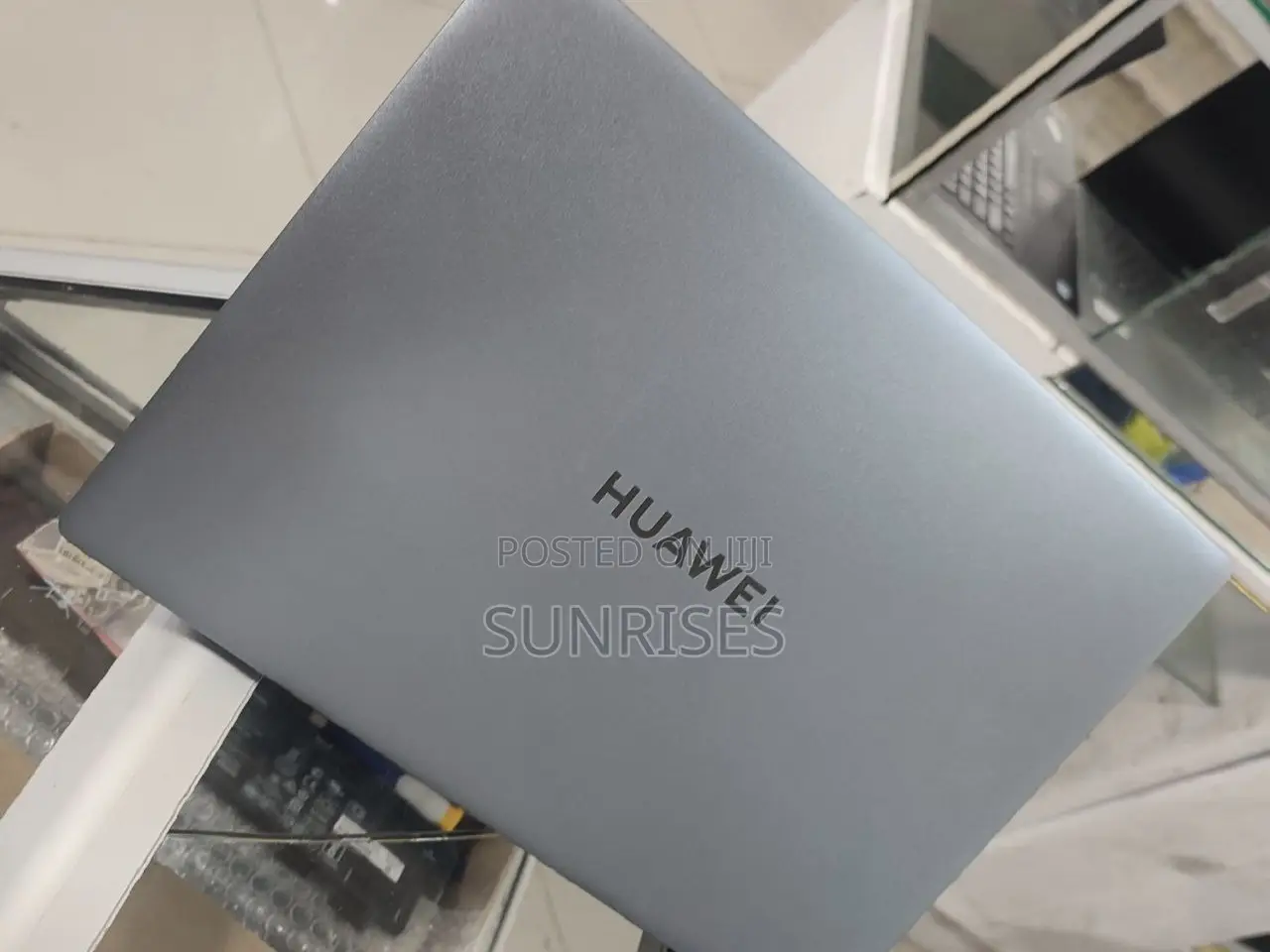 New Laptop Huawei MateBook 13 WRT-W19E 16GB Intel Core I5 SSD 512GB