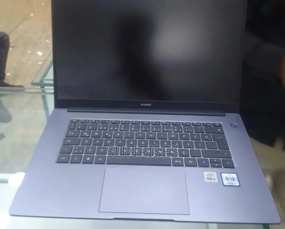 New Laptop Huawei MateBook 13 WRT-W19E 16GB Intel Core I5 SSD 512GB