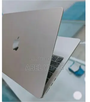 New Laptop Apple MacBook Air 2024 M3 13-Inch 8GB Apple M3 SSD 256GB