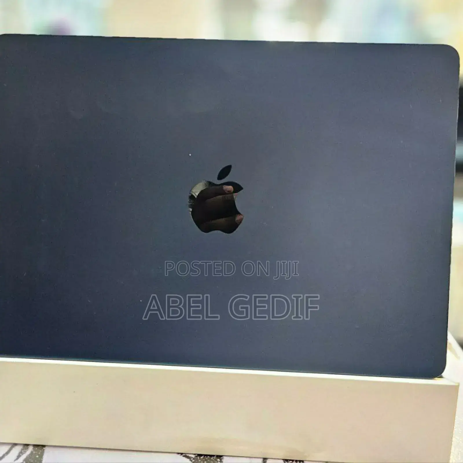 New Laptop Apple MacBook Pro 2022 M2 8GB Intel Core I7 SSD 256GB