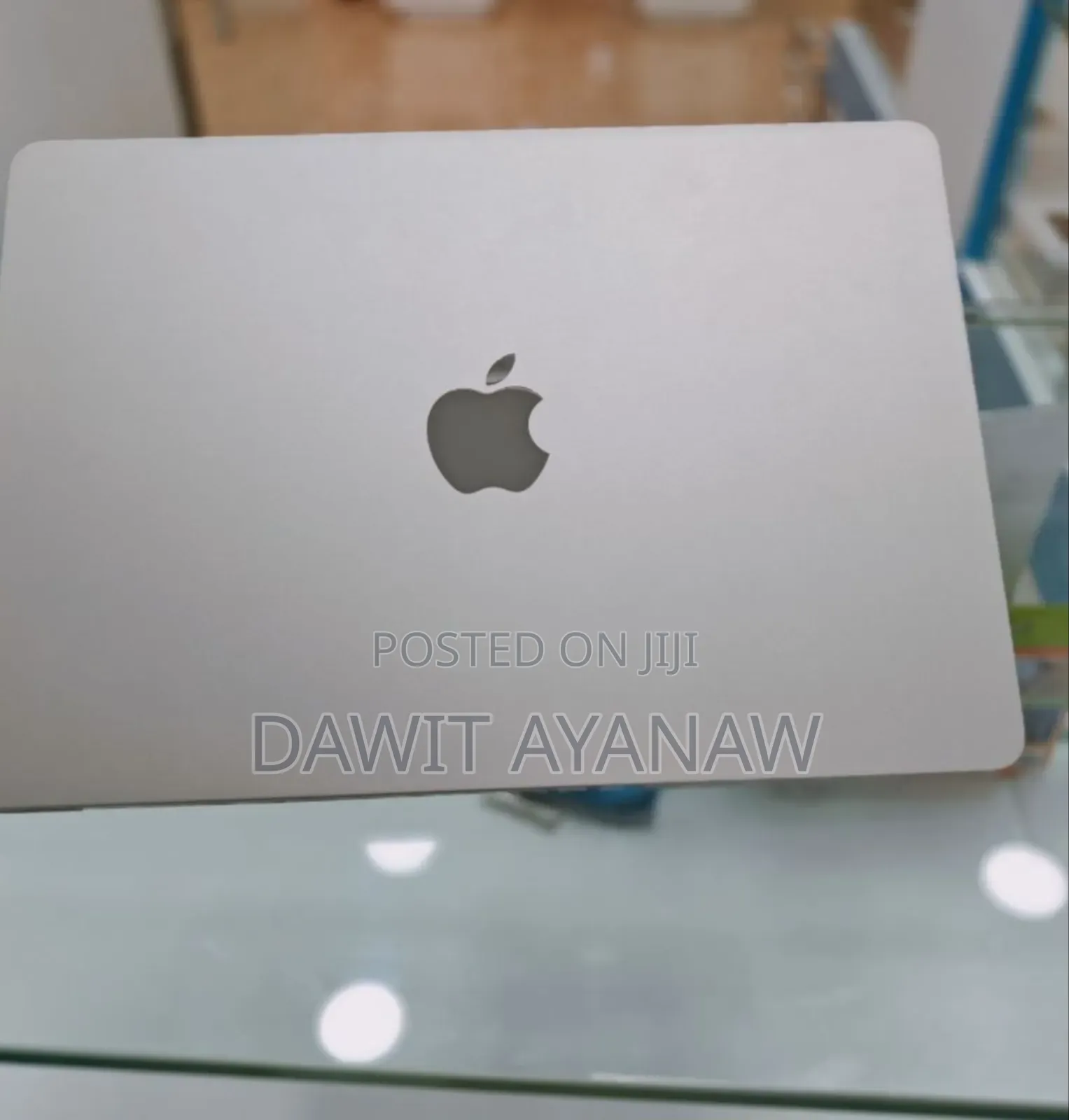 New Laptop Apple MacBook Air 2024 M3 13-Inch 8GB Apple M3 SSD 256GB