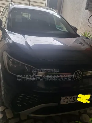 Photo - Volkswagen ID.6 2023 Blue