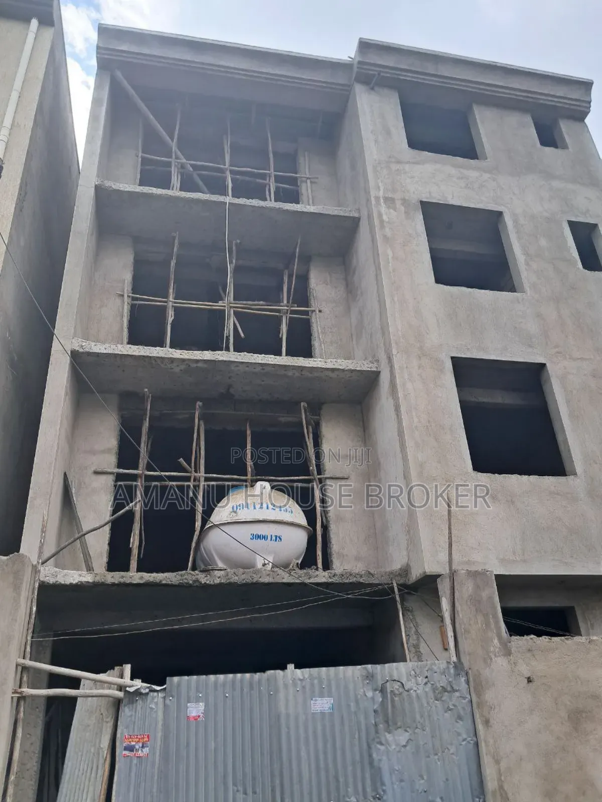 7bdrm Farm House in Addis Abeba, Bole for sale