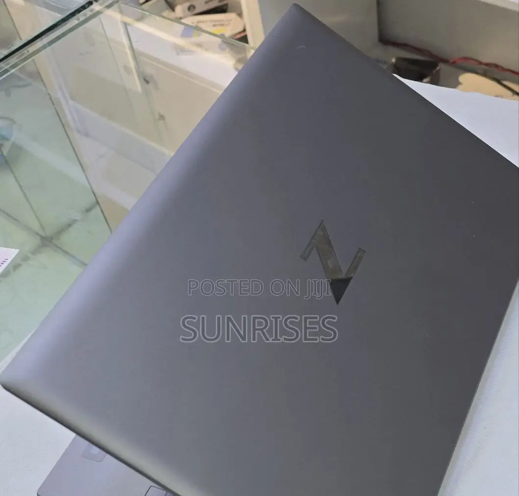 New Laptop HP ZBook 14 16GB Intel Core I7 SSD 512GB