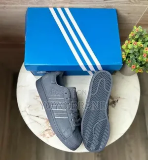 Photo - Old School Adidas Master Quality