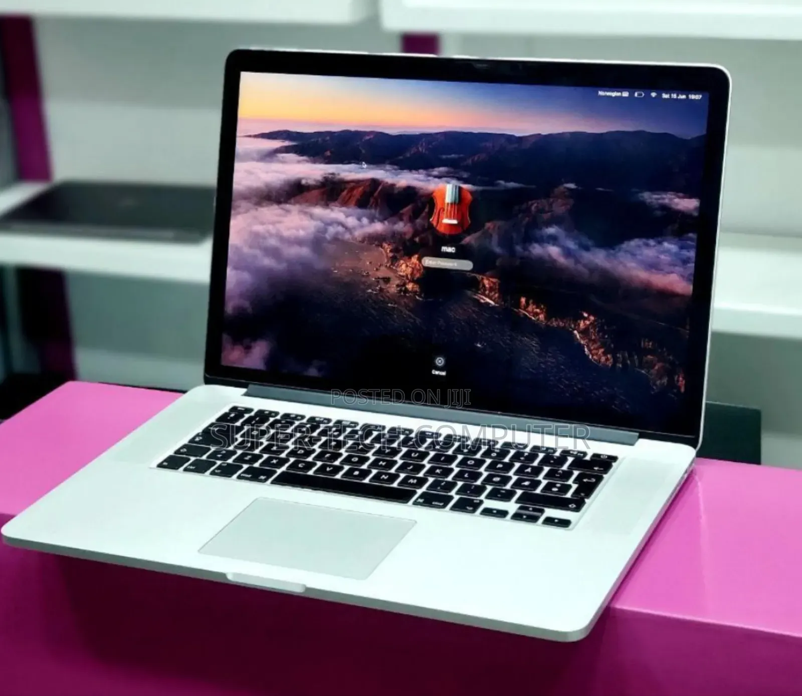 New Laptop Apple MacBook Pro 2015 16GB Intel Core I7 SSD 512GB