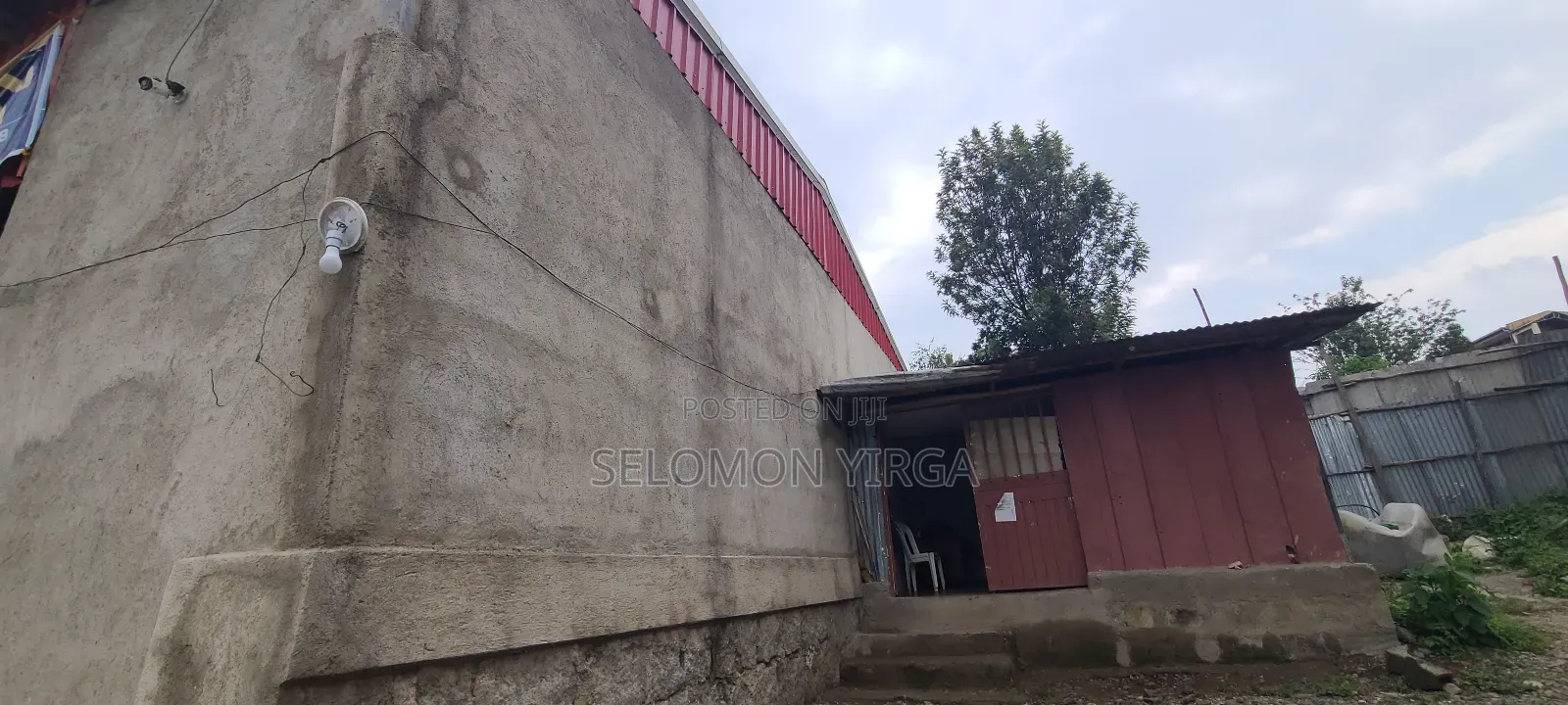 There Is a Warehouse for Rent, 350 Square Meters