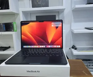 Photo - New Laptop Apple MacBook Air 8GB Apple M2 SSD 256GB