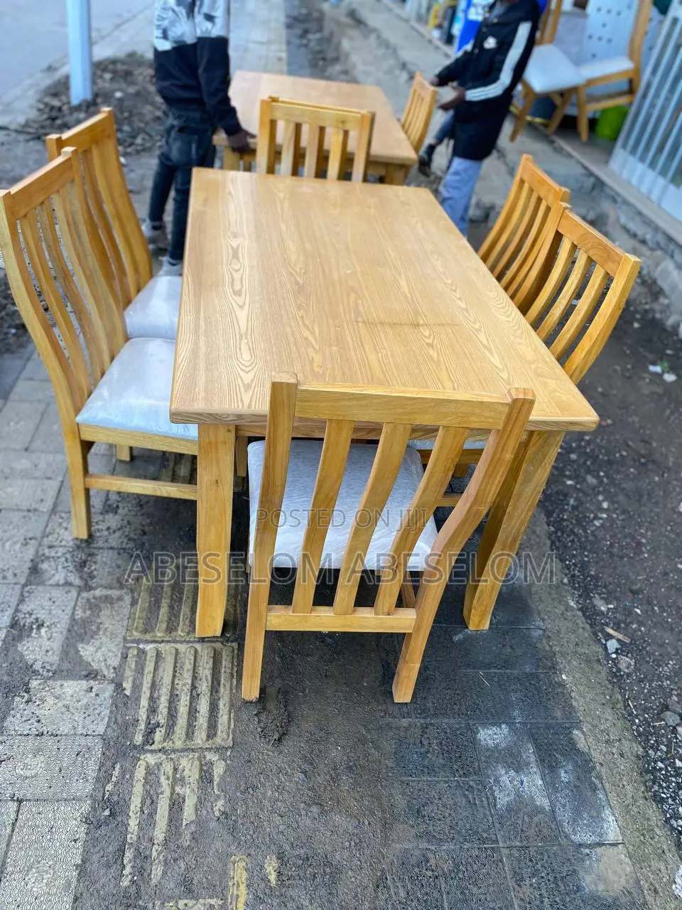 ባለ6 ወንበር የምግብ ጠረጴዛ