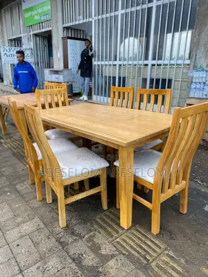 ባለ6 ወንበር የምግብ ጠረጴዛ