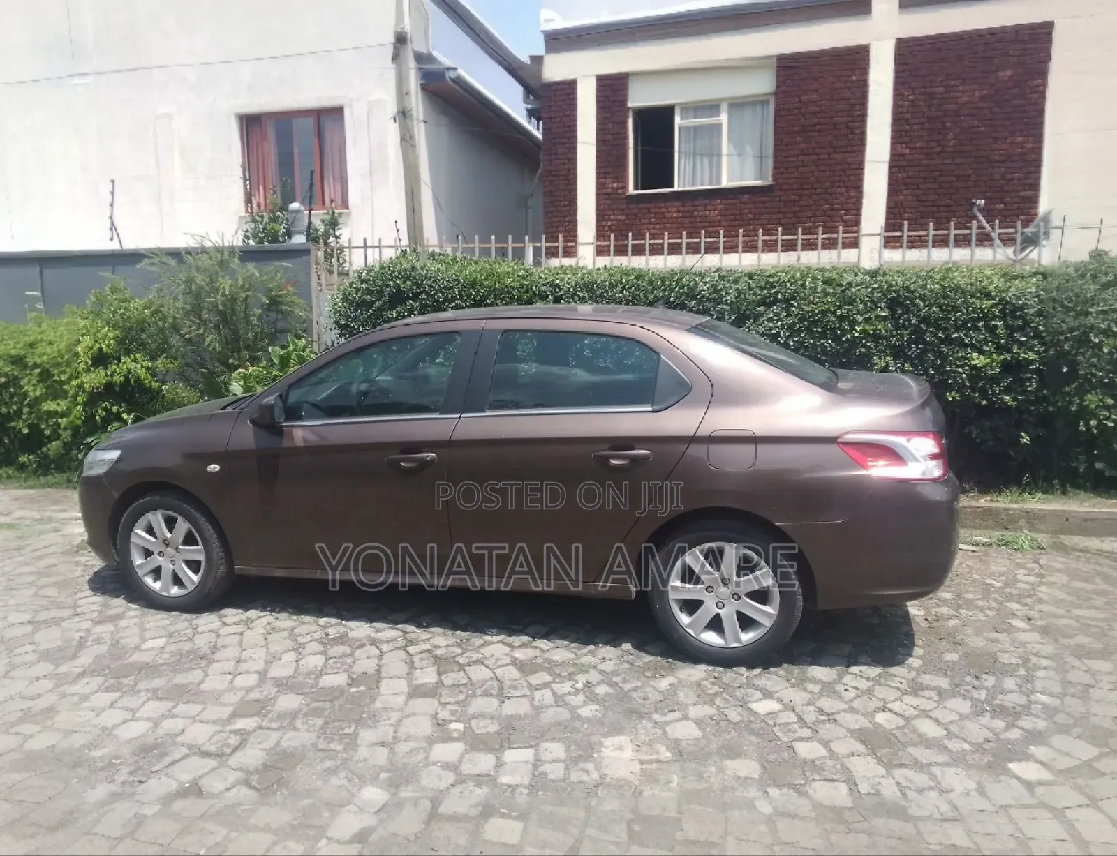 Peugeot 301 2016 Brown