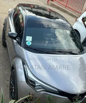 Photo - Toyota C-HR 2020 Gray