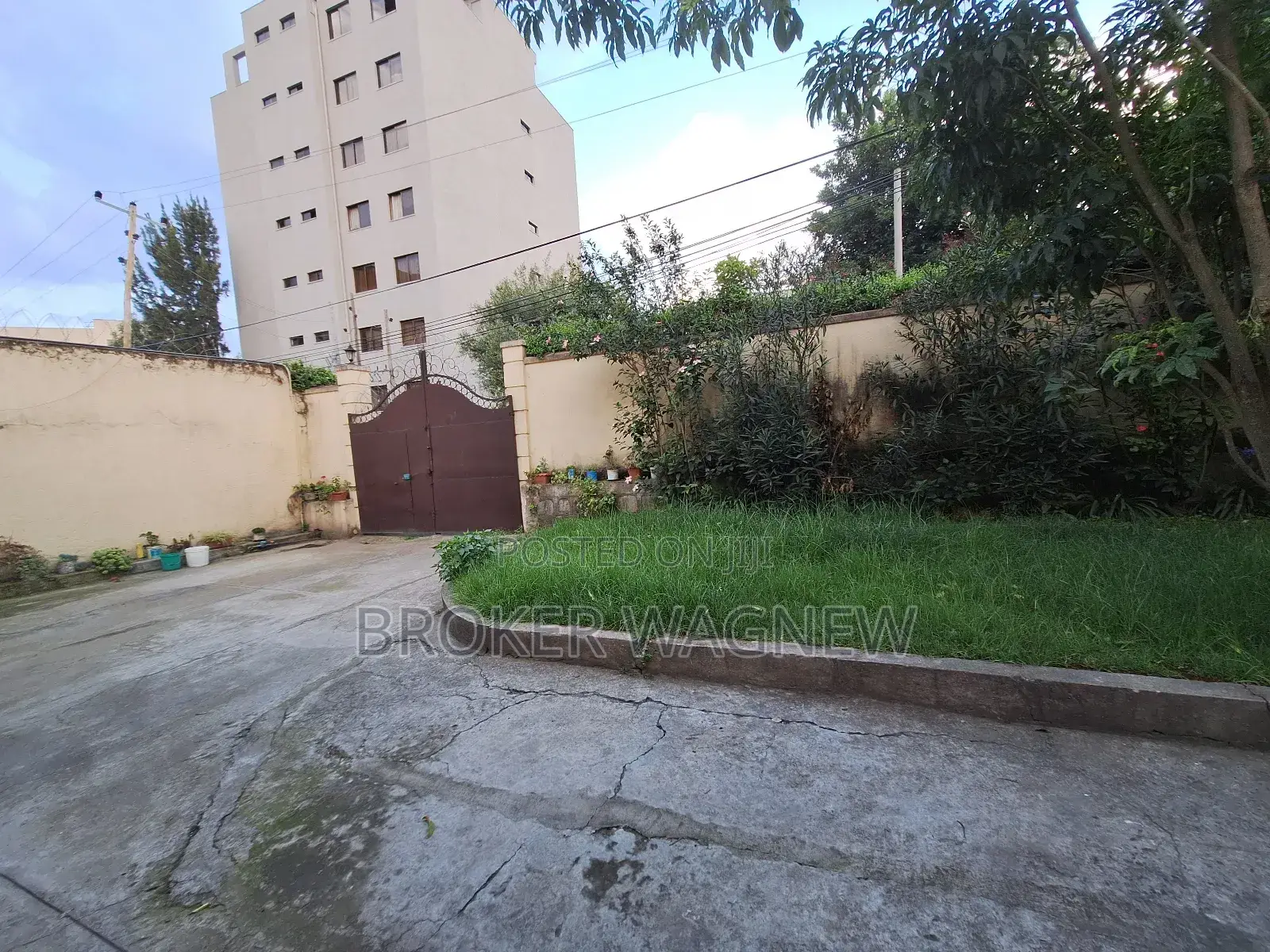 Furnished 3bdrm House in Bole for rent