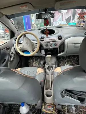 Toyota Platz 1.0 FWD 2001 Silver