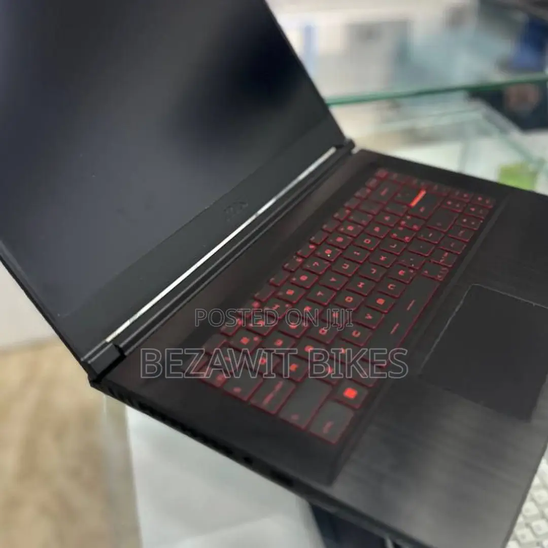 New Laptop MSI CR430 16GB Intel Core I7 SSD 512GB