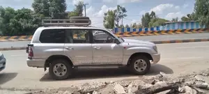 Photo - Toyota Land Cruiser 2003 Silver