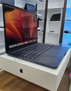 New Laptop Apple MacBook Air 2022 M2 8GB Apple M2 SSD 256GB