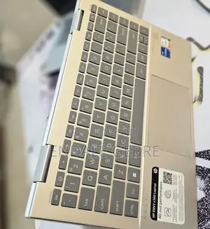 New Laptop HP Envy X360 8GB Intel Core I5 SSD 512GB