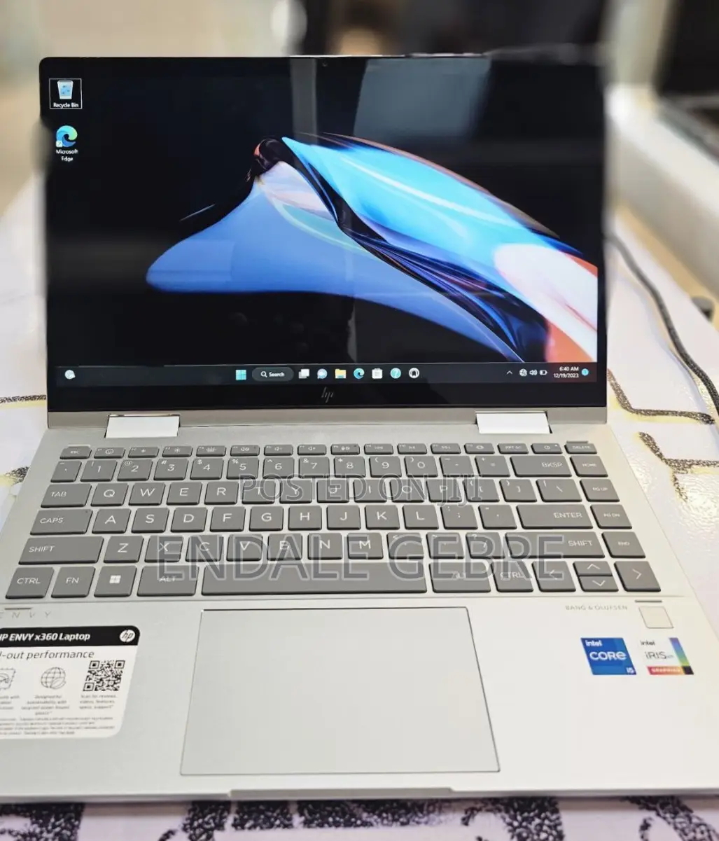 New Laptop HP Envy X360 8GB Intel Core I5 SSD 512GB