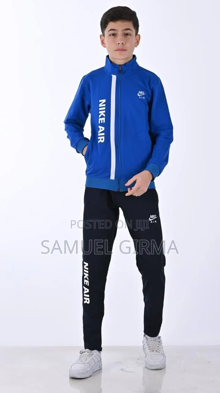 -2 Piece Sportswear 
  High Quality