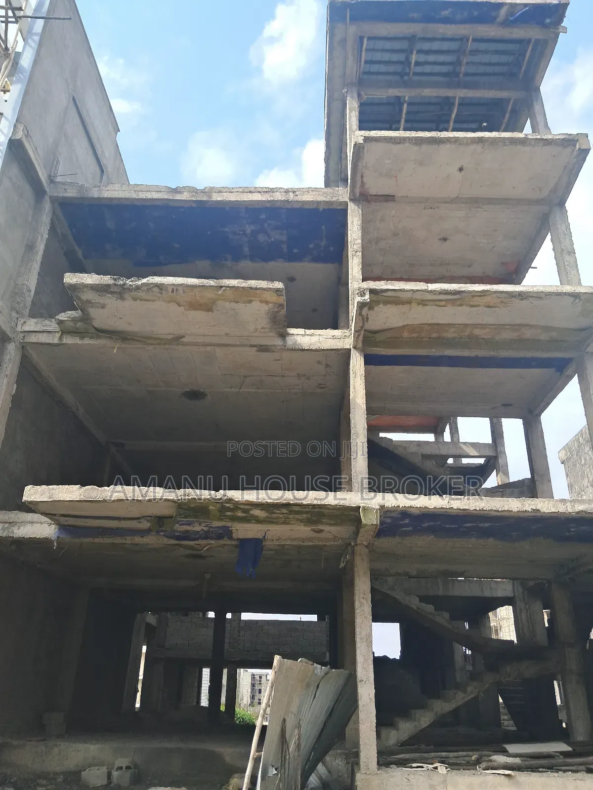 6bdrm House in አአ, Bole for sale