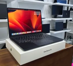 New Laptop Apple MacBook Air 2022 M2 8GB Apple M2 SSD 256GB