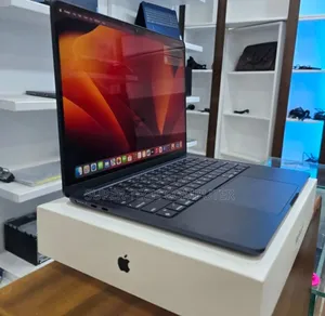 New Laptop Apple MacBook Air 2022 M2 8GB Apple M2 SSD 256GB