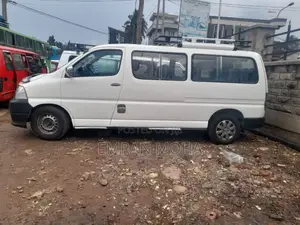 Toyota HiAce 2008 White