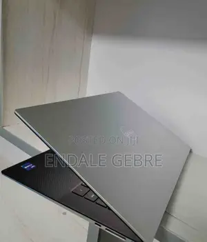 Photo - New Laptop Dell XPS 15 16GB Intel Core I7 SSD 512GB