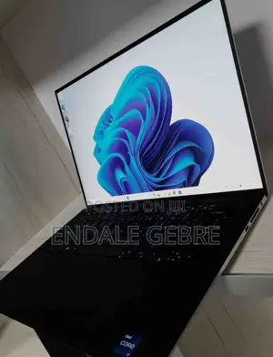 New Laptop Dell XPS 15 16GB Intel Core I7 SSD 512GB