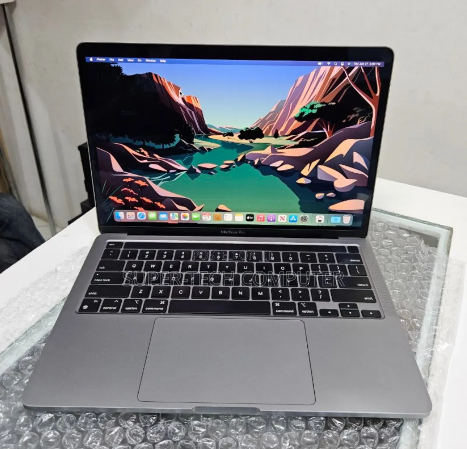 New Laptop Apple MacBook Pro 2020 M1 8GB Apple M1 SSD 512GB