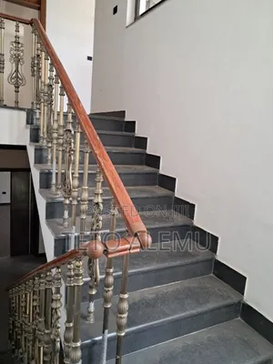 4bdrm House in የሚሸጥ ቤት አያት, Bole for sale