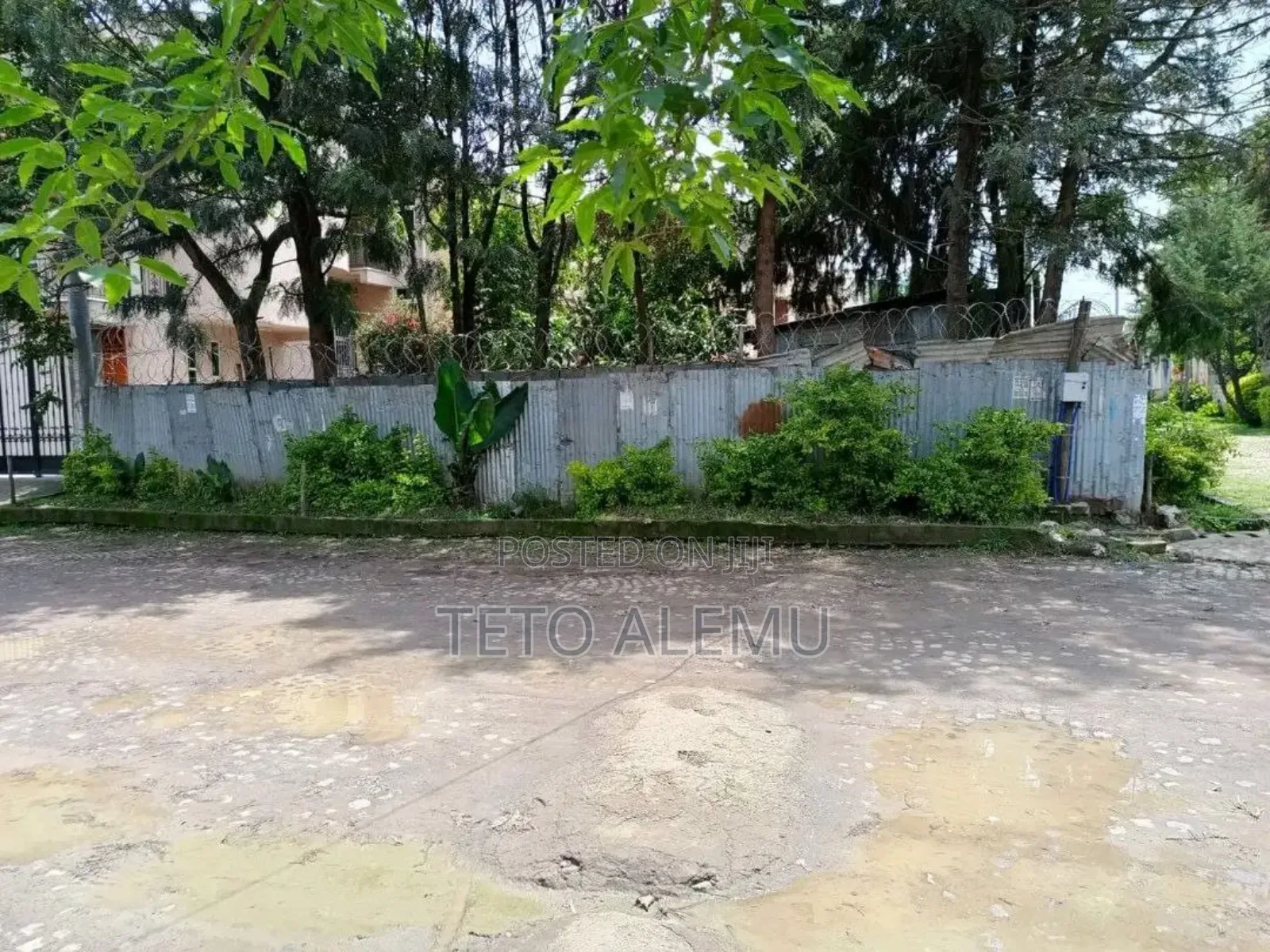 የሚሸጥ ቦታ ሰሚት ፍየል ቤት