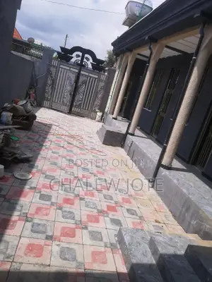 4bdrm House in Gullele for sale