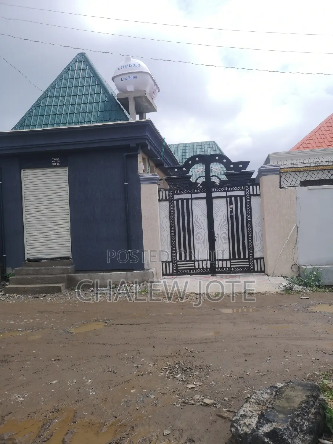 4bdrm House in Gullele for sale