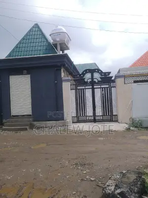 4bdrm House in Gullele for sale