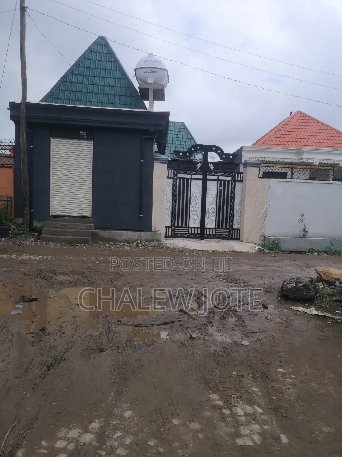 4bdrm House in Gullele for sale