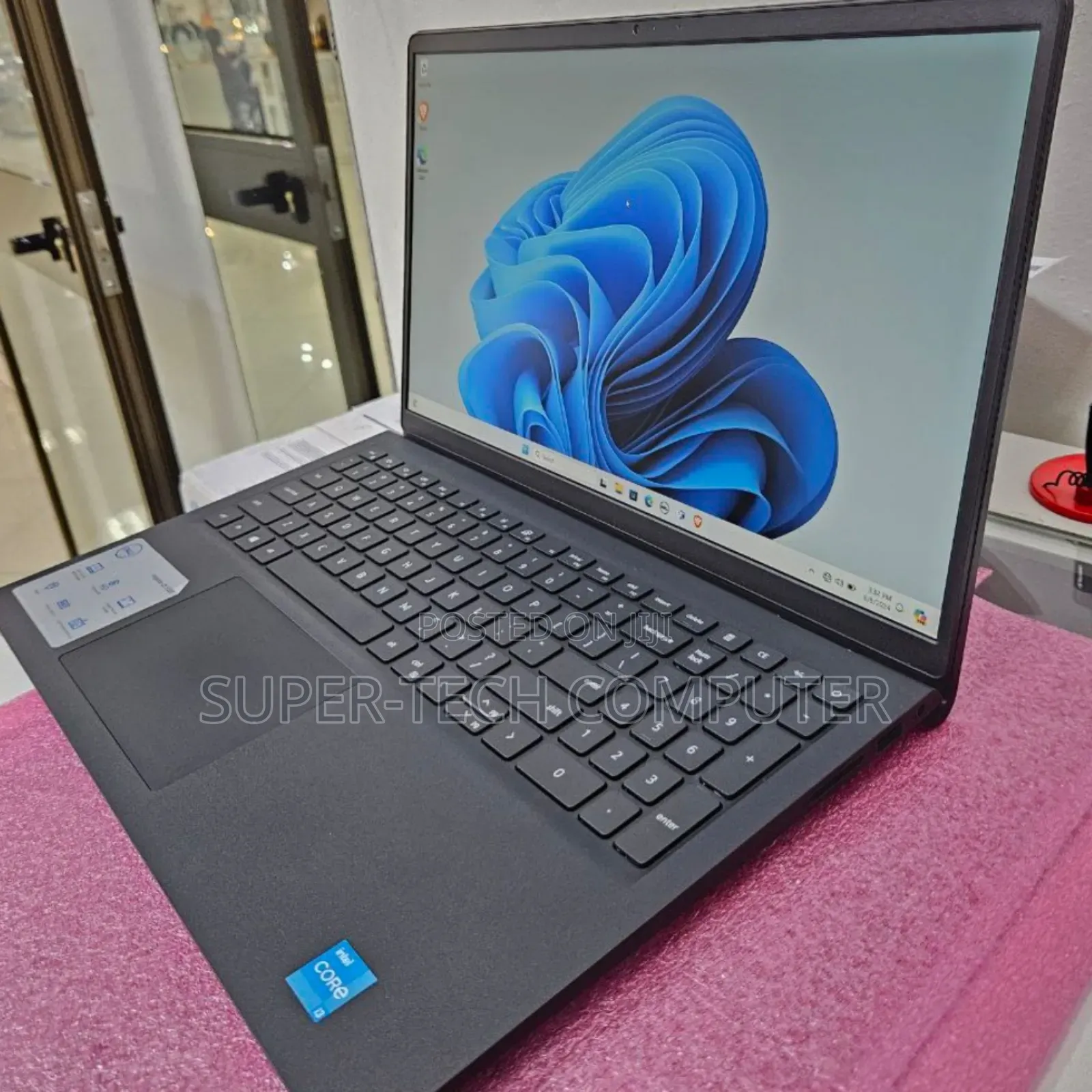 New Laptop Dell Inspiron 15 8GB Intel Core I3 SSD 256GB