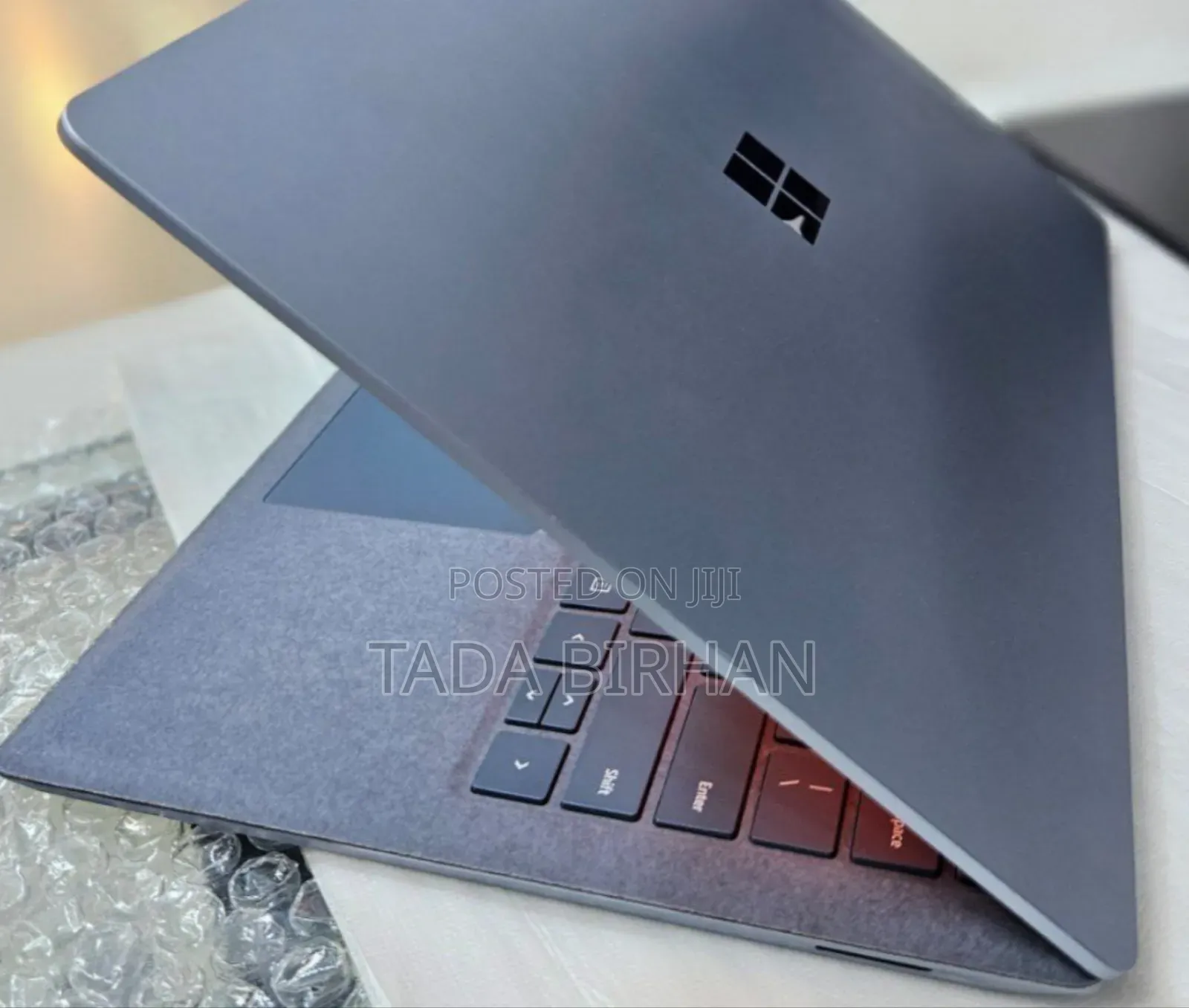 New Laptop Microsoft Surface 8GB Intel Core I5 SSD 512GB