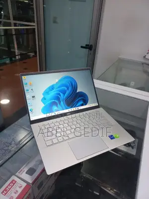 Photo - New Laptop Dell Inspiron 14 16GB Intel Core I7 SSD 1T